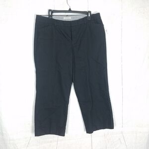 Dockers black straight leg crop pants